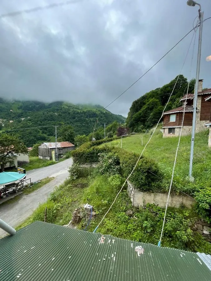 Üdülőközpont Bizim O'Ra Kueme Evleri & Bungalov Trabzon